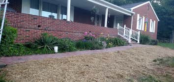 the Little Lawn Co LLC