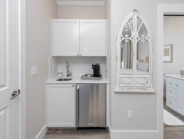 BEACH HOUSE [reno]