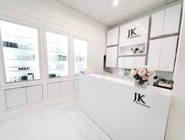 Aesthetic Clinic Design & Build: JK Aesthetics, Los Angeles This project was designed with a clean white palette, wide white floor tile, and custom bui
