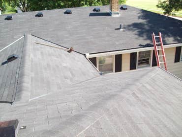 Roof metal valleys