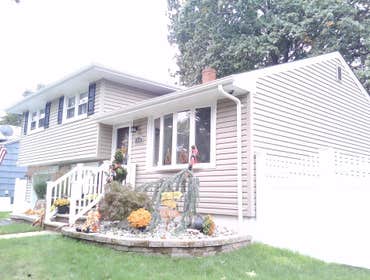 Murdoch Walker Roofing & Siding Murdoch Walker Roofing & Siding is an expert contractor with a specialty in exterior home improvements, including roofi