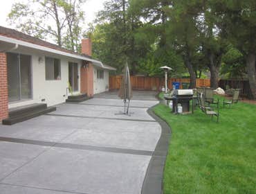 Stamped concrete with borders