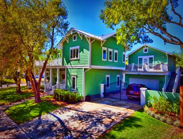 The Little Couple Project Facundo Home Builders had the pleasure of working with the TLC network on a nationally-televised reality show called “The Lit