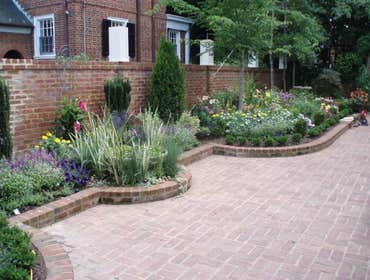 Custom Landscape Services Gallery At Custom Landscape Services we are Changing the Face of the Earth one Landscape at a Time!
We are proud of the wor