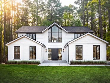 Highland Park Remodel A complete homemaker project including all new interior finishes, a new kitchen and reconfigured primary bedroom with large ensui