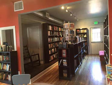 BOOKBAR
