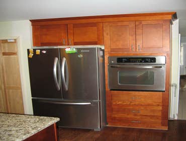 Kitchen update This kitchen needed a fresh update, footprint remained since the layout is very functional.
We installed Elegant Nutmeg cabinets, crown