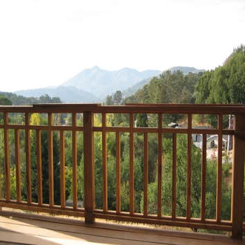 NEW CONSTRUCTION/REMODELS/decks Peoro Construction is a design builder specializing in custom woodwork, remodels, and new construction. We have 20 year