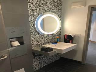 Corridor bath