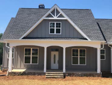 300 Ridge Road • Clarkesville
