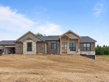 3635 Sweet Briar Ln