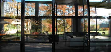 MID-CENTURY MODERN