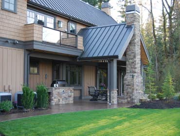 Craftsman Outdoor Kitchen