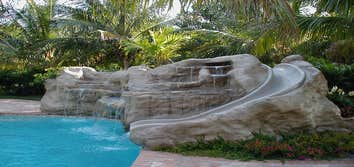 Kris Svelling Custom Pools Inc. Kris Svelling Custom Pools Inc. has been providing work related to Swimming Pool, Hot Tub & Sauna Contractors for many 