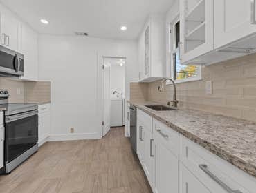 Bright & Neutral Kitchen Remodel with Subtle Textures in Sacramento, CA 95816 This clean kitchen remodel focused on creating a bright, universally appe