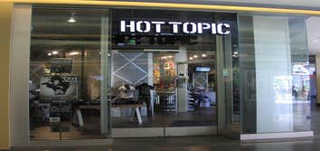 Hot Topic Installation of Storefront Glass