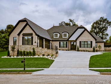 Parade of Homes 2019 overall winner, 5 out of 5 Aging in place home, all one level except game room upstairs. Oversized garage with non-slip floor. R