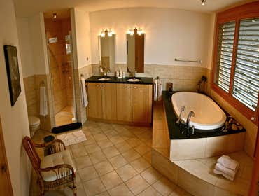Photo(s) from Bella Concepts Llc Bathroom Remodel
Basement Remodel
Kitchen Remodel
Home Renovations