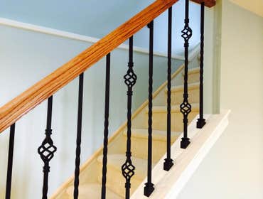 Oak Railing with Iron Baluster