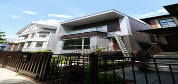 W Oakdale Ave Home
