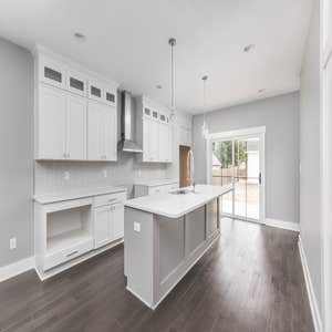 Downtown/Move-In Ready Home 2