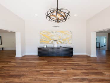 Exotic Collection - Classic (Acacia) The Exotic Collection features random length 4-3/4” wide planks, finished with an aluminum oxide layer for durabil