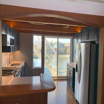 Sausalito Floating Home Kitchen Remodel Sausalito – Floating Home Kitchen Remodel (Spring 2019)
This was a fun and unique project on a floating home in