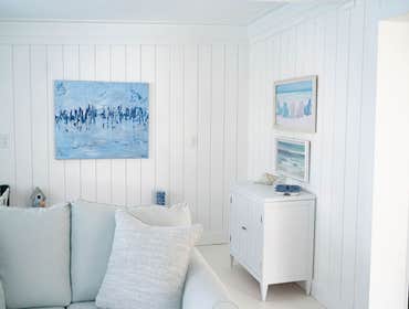 “Living Coastal” by Mahi Mahi Construction Whole house tear out and remodel
Refinished original Terrazo floors
Custom trim in bonus room
Marble backs