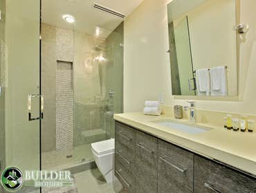 Photos by The Builder Brothers #1