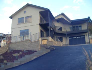 Front elevatin