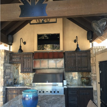 Outdoor Kitchen