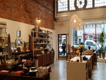 Salt & Sundry - buildout Build out new retail space including custom millwork and exposed old brick walls.