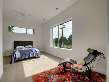 1604 Navasota