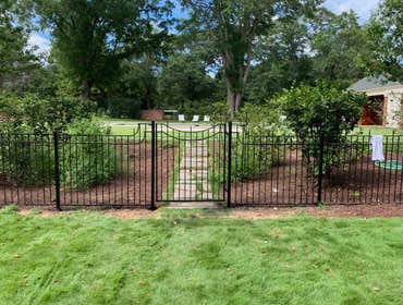 Fence/Gates/Handrails
