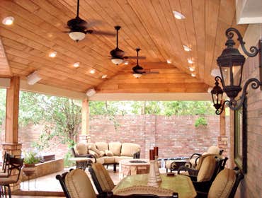 Outdoor Kitchens & Living Areas