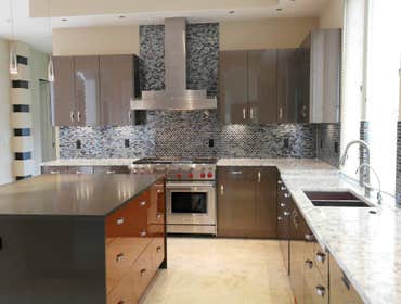 Huggy Bear Kitchens