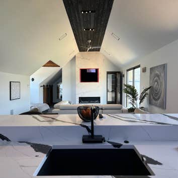 H+s Interior Solutions