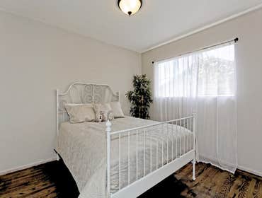 6424 Sunnymere Ave A brand new house, there was a completely dilapidated house on this property that had been abandoned for more than 20 years.
We 