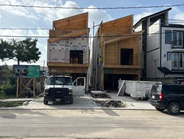 Two residence at EADO Two single family homes of 4,200 sf of construction 3,600 living area