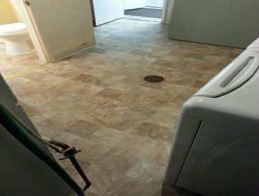 Vinyl floor install