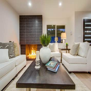 COMPLETE RESIDENTIAL REMODELING D-LUX FLOORS HAD TO REMODEL THIS RESIDENTIAL HOME LOCATED IN RANCHO PALOS VERDES CA. WE STARTED FROM DEMOLISHING INTERI