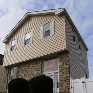 Siding and windows installed We removed old aluminium siding and installed 3/4 inch dow board with certainteed vinyl siding in Maple. Removed and ins