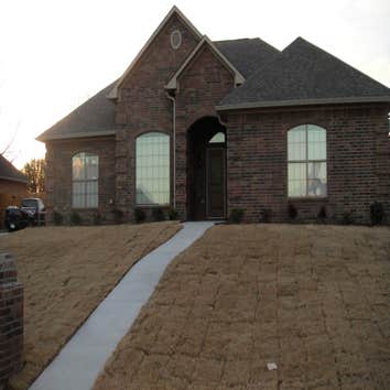 Custom Home in Quail Hollow Estates 4 Bedroom 2 1/2 bath 4000sq ft great home!