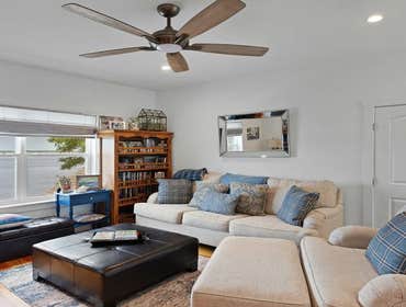 Bells River Residence Nestled in the serene Waterman’s Bluff in Yulee, FL, this exquisite home offers 3,046 sq ft of living space, expanding to a total