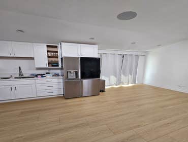 Photos by Us La Home Remodeling Inc #20 Detach garage conversion/ adu project. 600 sf detached garage converted to an adu unit .
Beautiful high ceili