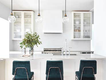 Oakland Hills This 1930’s home in Oakland got a major overhaul with a few simple moves. Removing walls and structurally reconfiguring the main floor cr