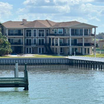 Royal Construction & Real Estate Investment (rcri)