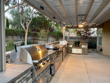 Outdoor kitchen