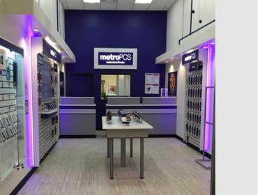 Photos from Memar Interiors Metro pcs store designed and remodeled by memar interiors