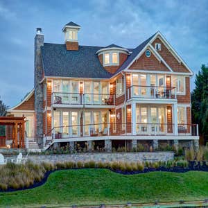 Sandstrom Windows